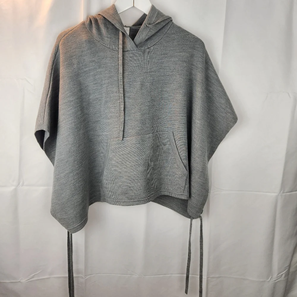 Lululemon All In A Day Hooded Poncho O/S in EUC - Picture 5 of 12